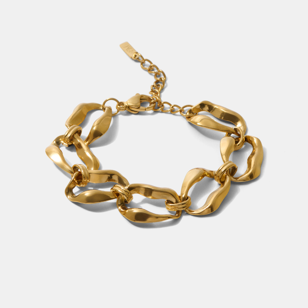 Elara Organic Loop Gold Bracelet