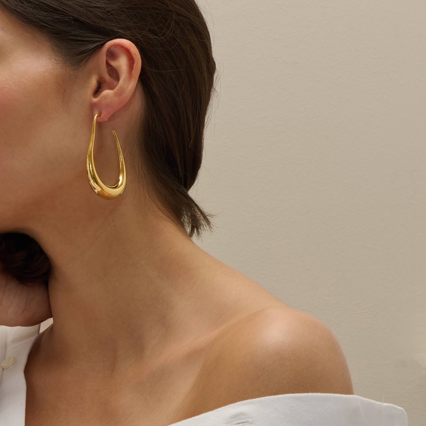 Aria Gold Hoop Earrings