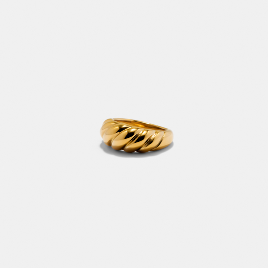 Freja Croissant Ring
