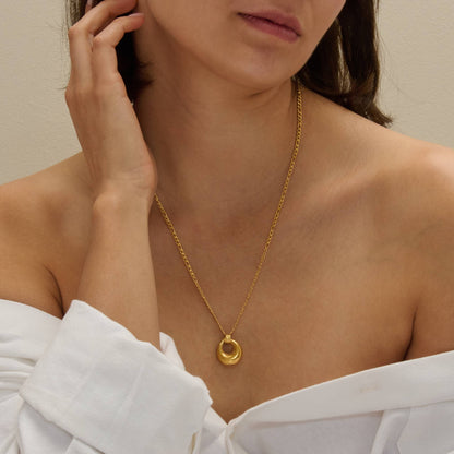 Calypso Pendant Necklace